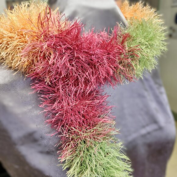 Vintage Rainbow Boa - Picture 2 of 6